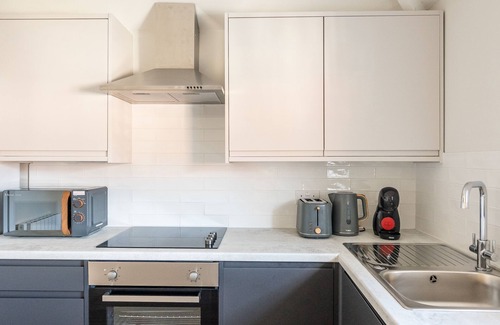 Adamsdown Apartment | HG Collection - 1 Bedroom Apartment