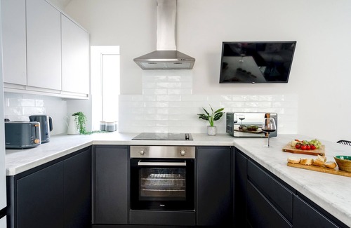 Adamsdown Apartment | HG Collection | Cardiff City Centre