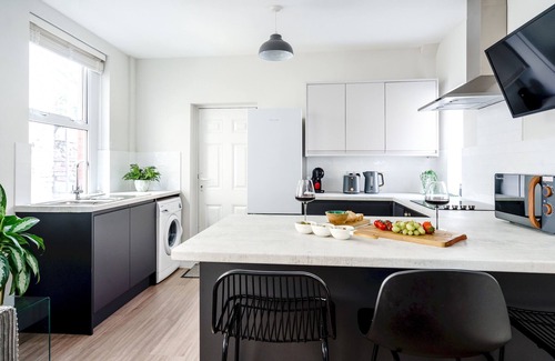 Adamsdown Apartment | HG Collection | Cardiff City Centre