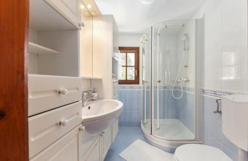 Gozd Martuljek House | Hiša nasproti sonca