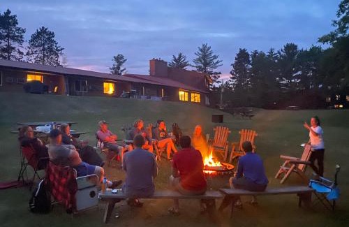 Eagle River Hotel | Hiawatha Lodge Inn