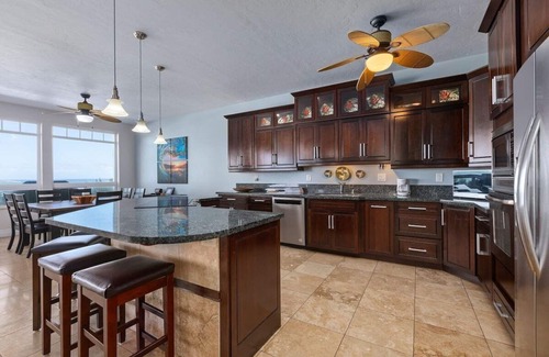 Laie House | Hibiscus Estate - Laie Point views! Hot tub! AC