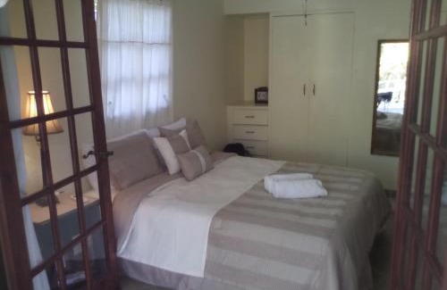 Contadora Island Bed & Breakfast | Hibiscus House Bed and Breakfast