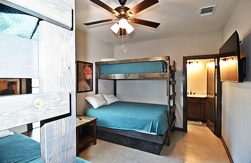 Sabinal Cabin | Hidden Creek, Private Pool, Wi-Fi, @ Frio River Vacation Rentals.