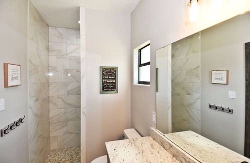 Sabinal Cabin | Hidden Creek, Private Pool, Wi-Fi, @ Frio River Vacation Rentals.
