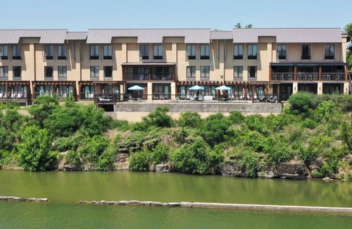 Marble Falls Hotel | Hidden Falls Inn