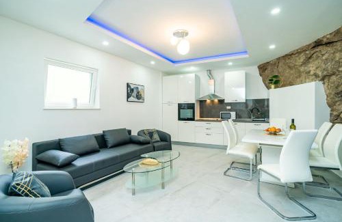 Molunat Apartment | Hidden Gem Apartment