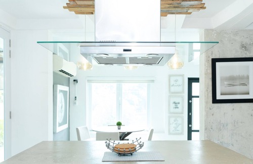 Guzman Abajo House | Hidden Gem/Cozy Countryside villa w/back-up Generator, Pool ,event ready