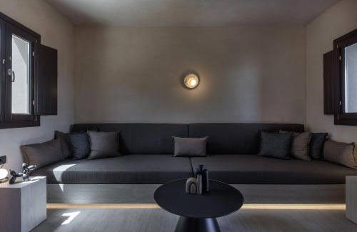 Vothon Hotel | Hidden Hills