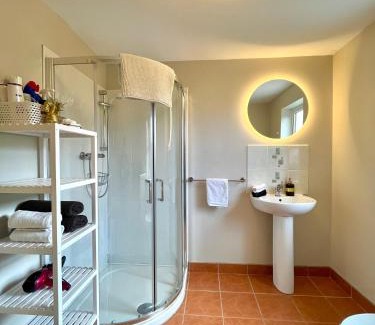 Ring of Kerry House | Hidden Hills Waterville - Private Farmhouse