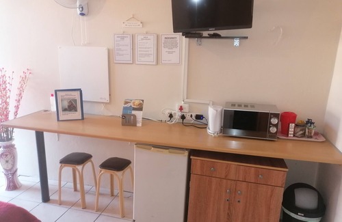 Pietermaritzburg Bed & Breakfast | Hidden Inn