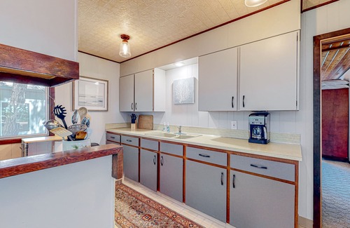 Manzanita House | Hidden Oasis | Dog-friendly house in Manzanita with 3 decks, walk to the beach