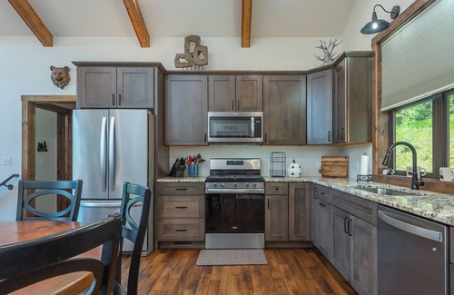 Burnsville House | Hidden River Ridge | River Access + Mountain Views