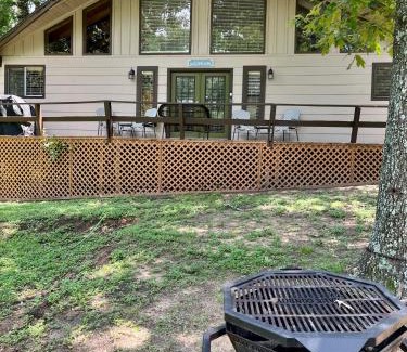 Montgomery House | Hideaway - 3 BR Home with PRIVATE POOL on wooded lot