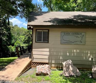 Montgomery House | Hideaway - 3 BR Home with PRIVATE POOL on wooded lot
