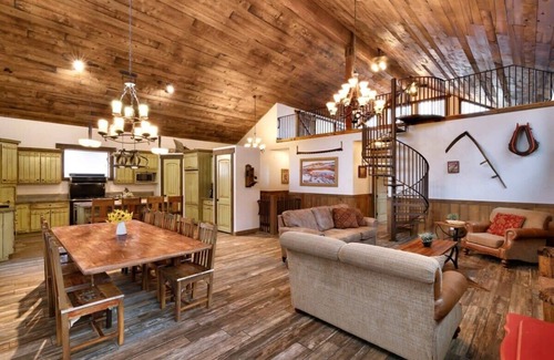 Moab South Valley Bed & Breakfast | Hideout @ the Rim - Thelma & Louise Suite