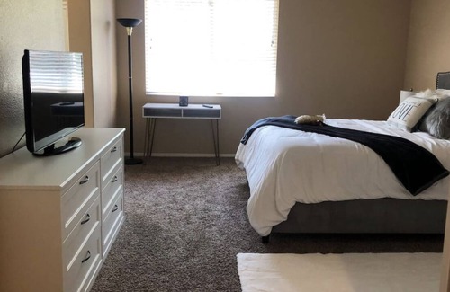 Victorville House | High DESERT- LUXURY LIVING! Close to shopping & freeway.