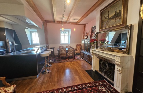 Monbijou Apartment | High End Top Apartment at Center of Bernn5mn walk Bern Central railways Station