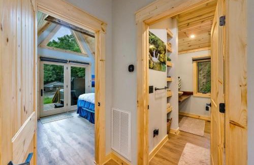 West Jefferson House | High Peak at West Jefferson A Frame