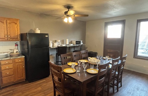 Laramie Cottage | High Plains Getaway 4-bedroom 2 full bath in Laramie.