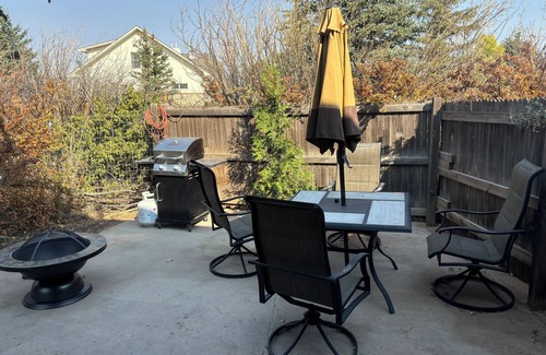 Laramie Cottage | High Plains Getaway 4-bedroom 2 full bath in Laramie.