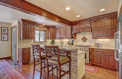 Wellington House | High Point Chateau