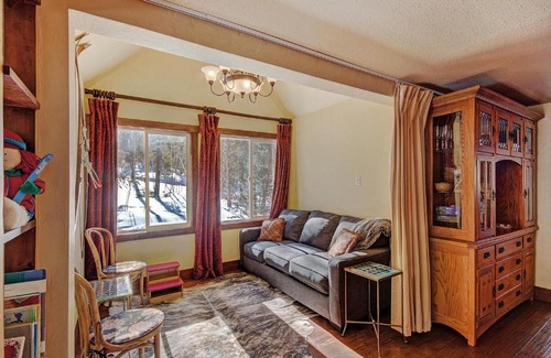 Wellington House | High Point Chateau