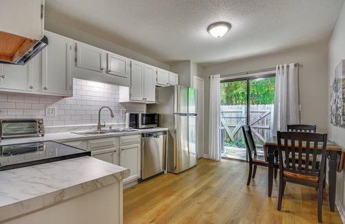 High Point House | High Point Townhome w/Patio, 1 Mi to Main Street!