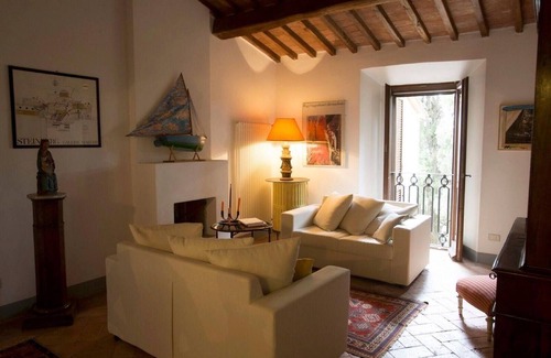 Montemerano Other | High-quality flat in the Turm-Schlösschen