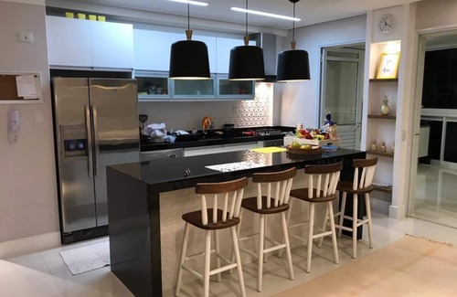 Asturias Apartment | High standard apartment, right on the sand, on Asturias Beach - Guarujá