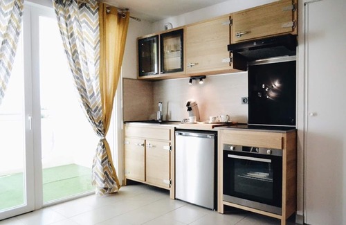 Gares Apartment | High standing apartment (free parking)