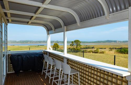 Illowa House | High View Family Cottages