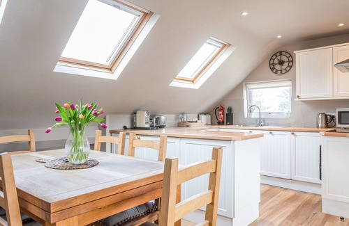 Salcombe Cottage | HIGHER CLIFTONVILLE, pet friendly in Salcombe