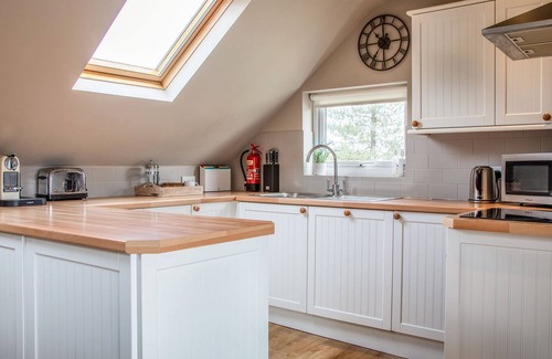 Salcombe Cottage | HIGHER CLIFTONVILLE, pet friendly in Salcombe