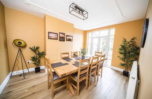 Cleethorpes House | Highgate Beach House - Great for family stays and contractors