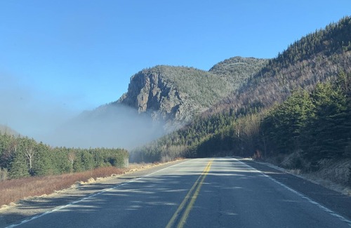 Pleasant Bay House | Highland Glamping in the cozy, sleek Greywolf