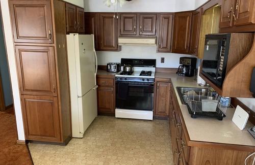 Washington House | Highland Lake Waterfront home perfect for family, fun, outdoors, and S’Mores!