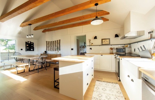 Grey Highlands Other | Highland Woods Farm 4BR w/Private Lake, Sauna and Hot Tub in the Grey Highlands