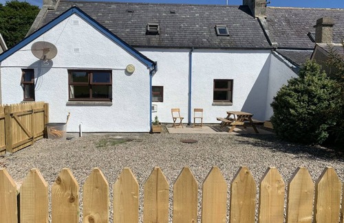Brora Cottage | Highlands Holiday House in the heart of Coastal Brora