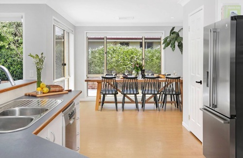 East Bowral House | Highlands on Alice – family & pet friendly