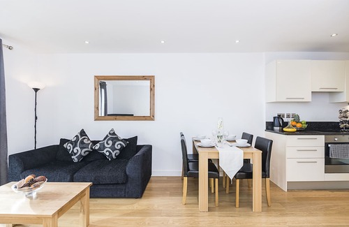 Slough Apartment | Highlife Lexington Apartments