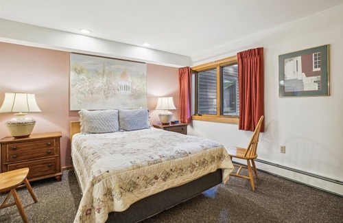 Central Vermont- Killington Hotel | Highridge B16A Delightful Hotel Room Only with pool and hot tub access