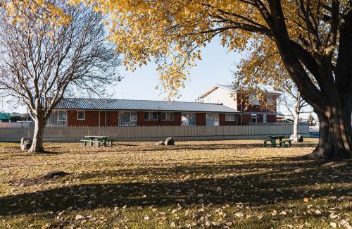 Balclutha Hotel | Highway Lodge Motel