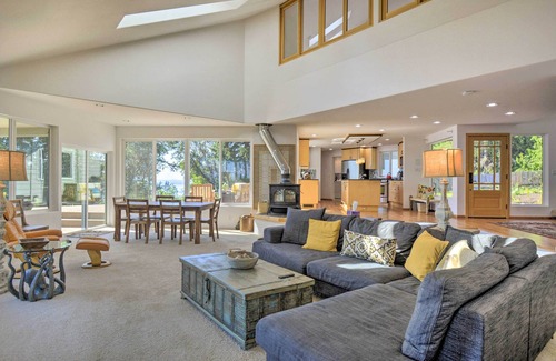 Kingston House | Hike, Bike & Explore: Oceanfront Kingston Getaway