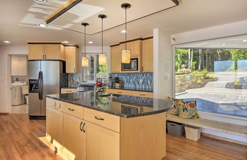 Kingston House | Hike, Bike & Explore: Oceanfront Kingston Getaway