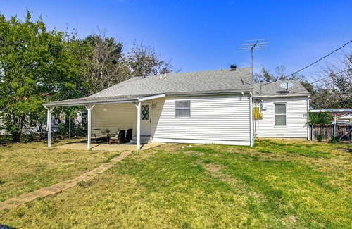 Greenville House | Hike, Fish & Golf: Home w/Patio in Greenville