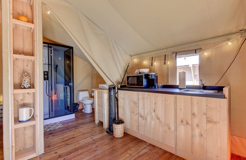 Johnson City RV Rental | Hill Country Glamping with AC & Free Wine Tasting