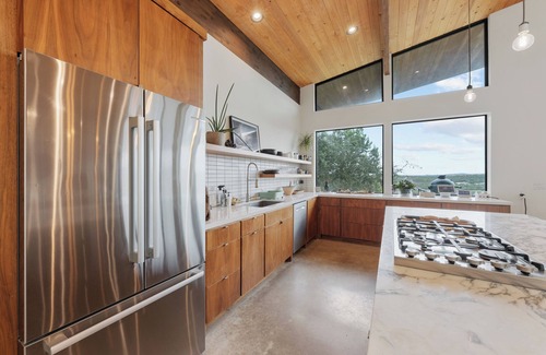 Barton Hills House | Hill Country Haven Forest Views Fire Pit Guesthouse