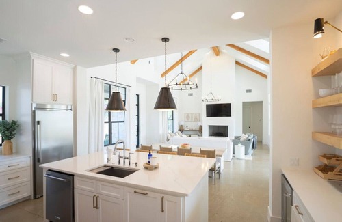 Naumanns Camp Apartment | Hill Country Retreat | Golf Club | Walk to Winery
