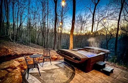 Campton Cabin | Hill Haven - Secluded RRG Cabin + Hot Tub
